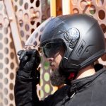 ECE 22.06: ¡Nueva normativa para cascos de moto!